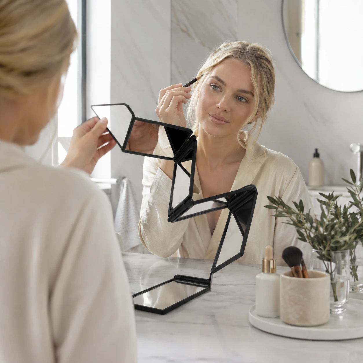 Hopfällbar 4-sidig sminkspegel för makeup och hår