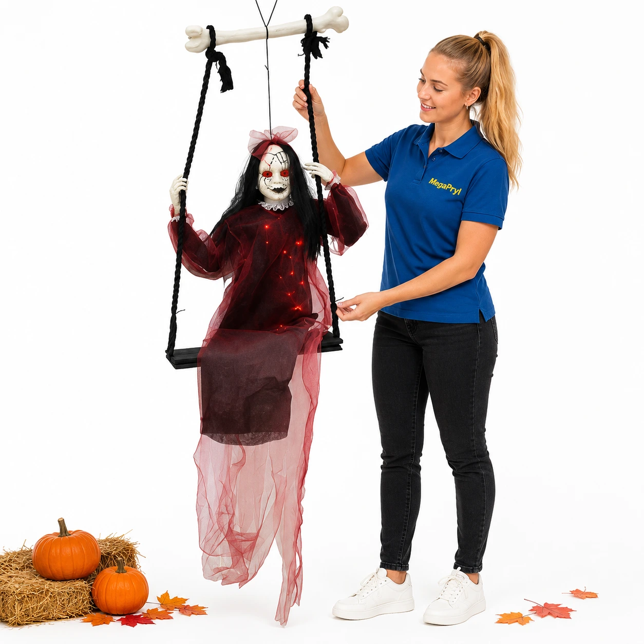 Hängande Halloween-spöke på gunga för utomhusdekoration