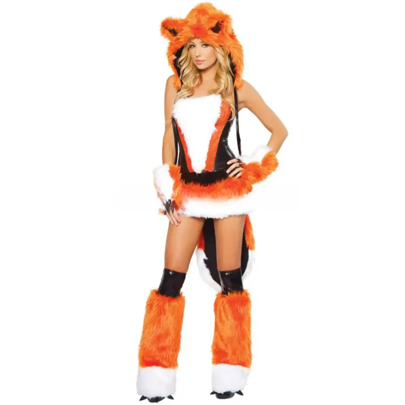 Räv Cosplay med Kjol och Hatt 4