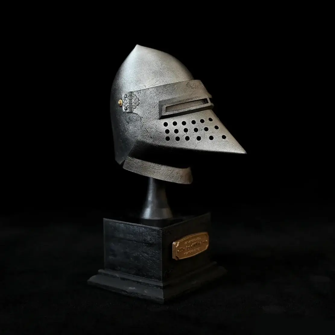 Riddarhjälm – 135 mm Medeltida Dekoration