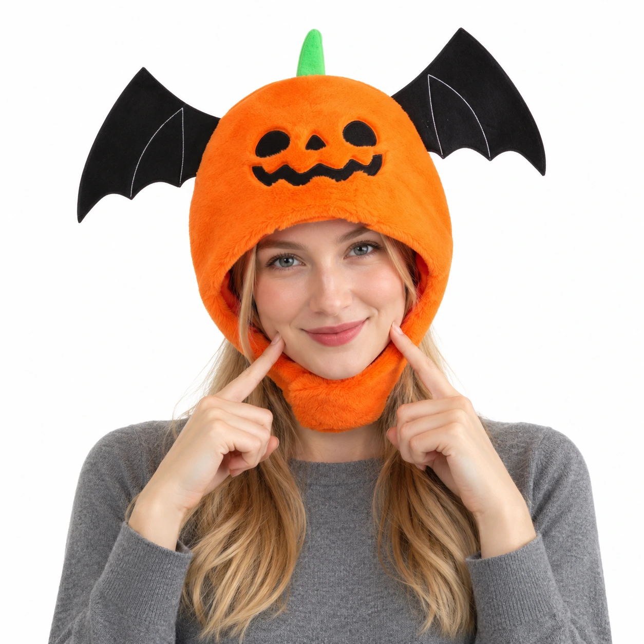 Hatt pumpa med fladdermusvingar i mjukt tyg