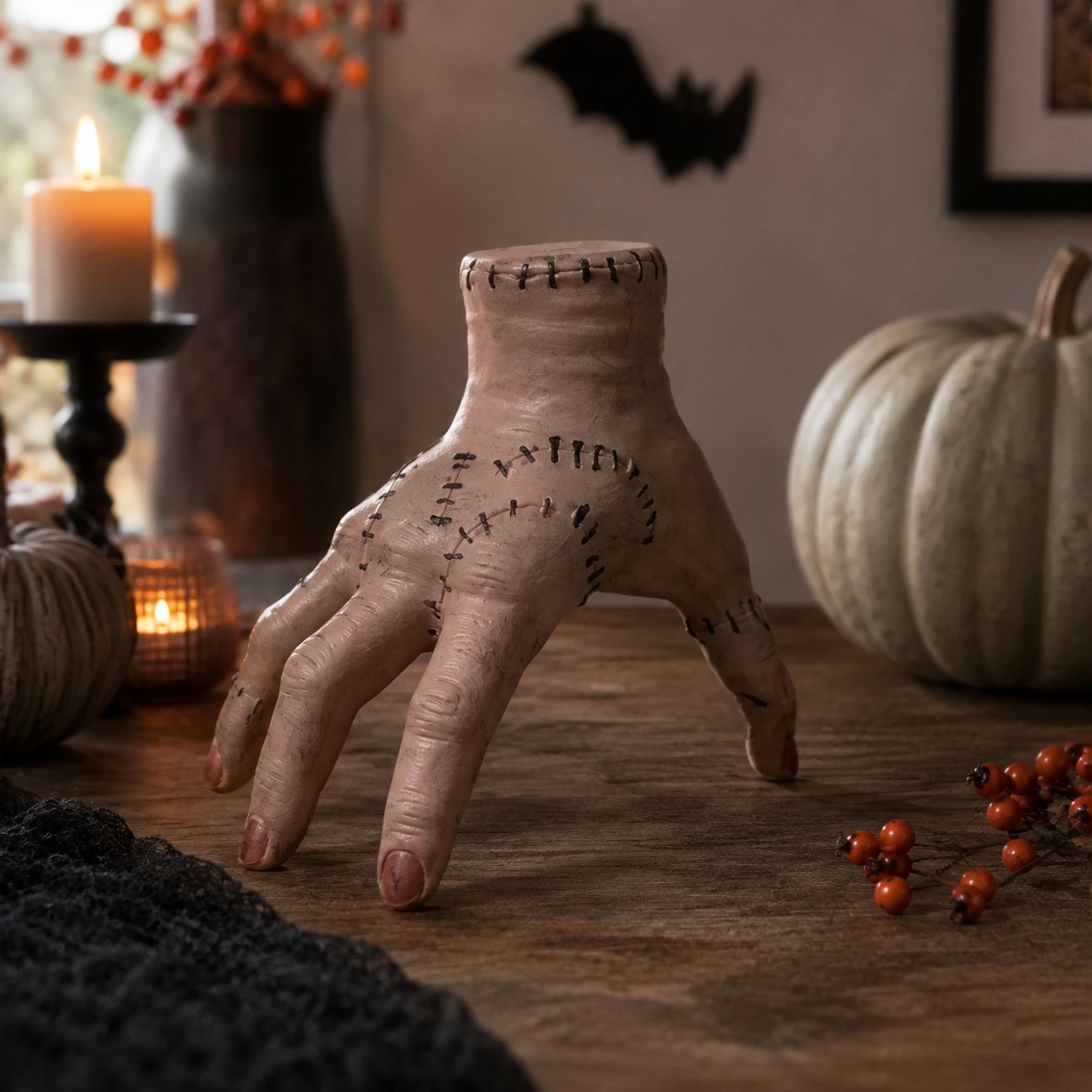 läskig hand Halloween-dekoration i plast
