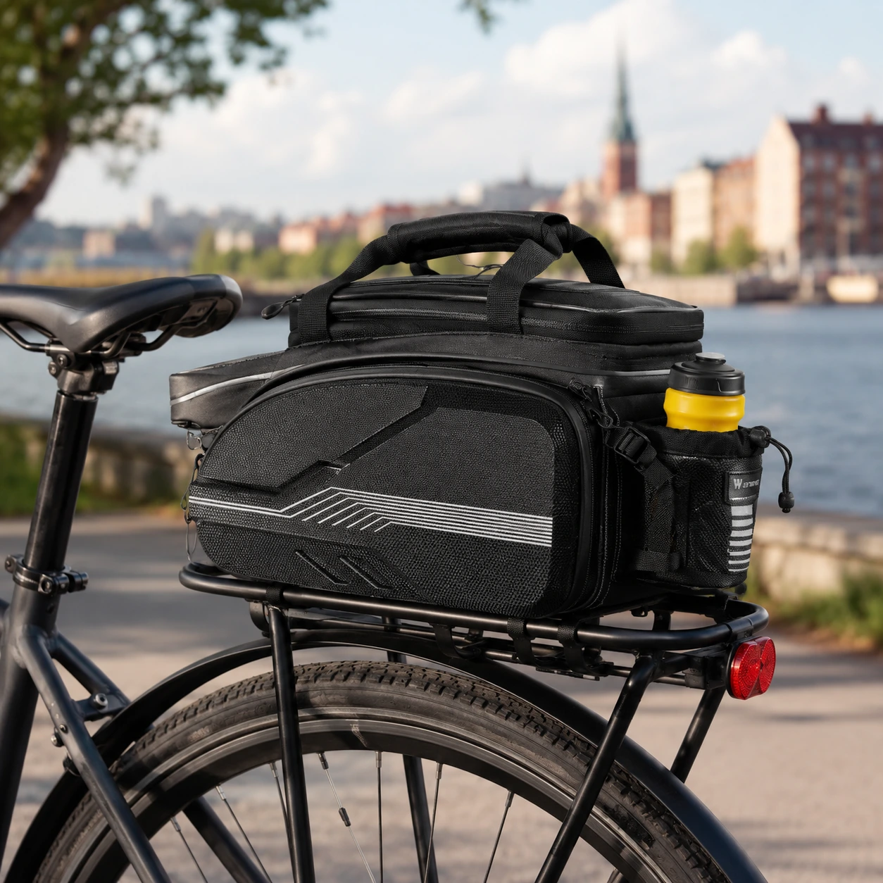 Cykelväska för pakethållare med hårt skal
