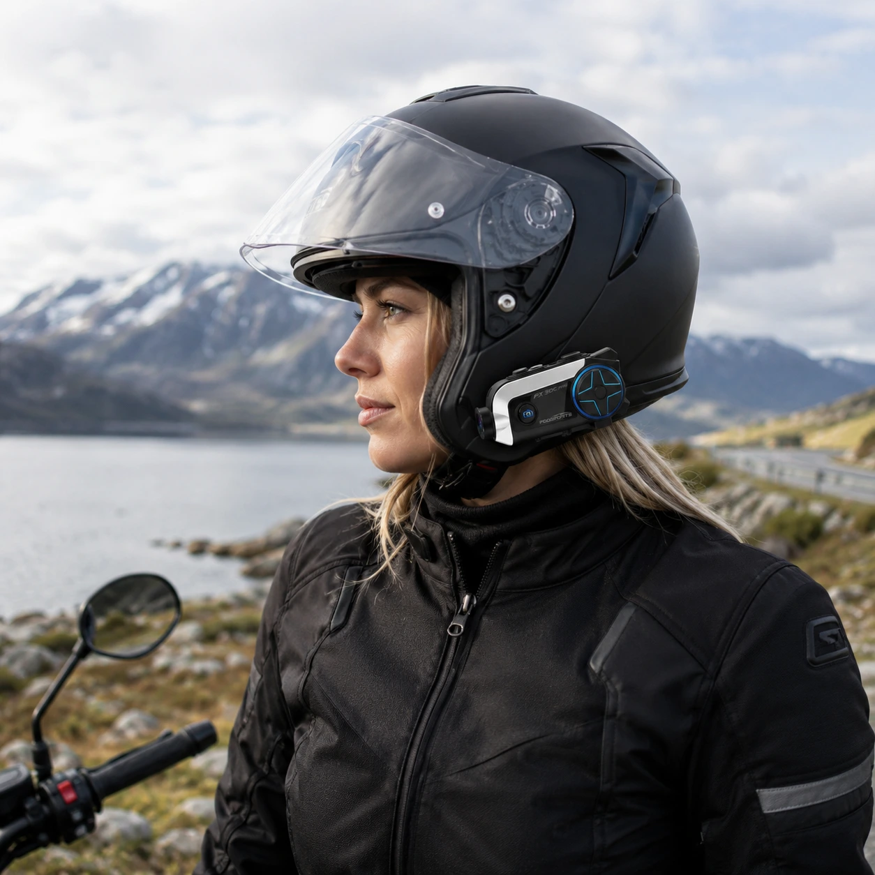 Bluetooth-intercom moottoripyöräkypärään kameralla ja wifi-yhteydellä