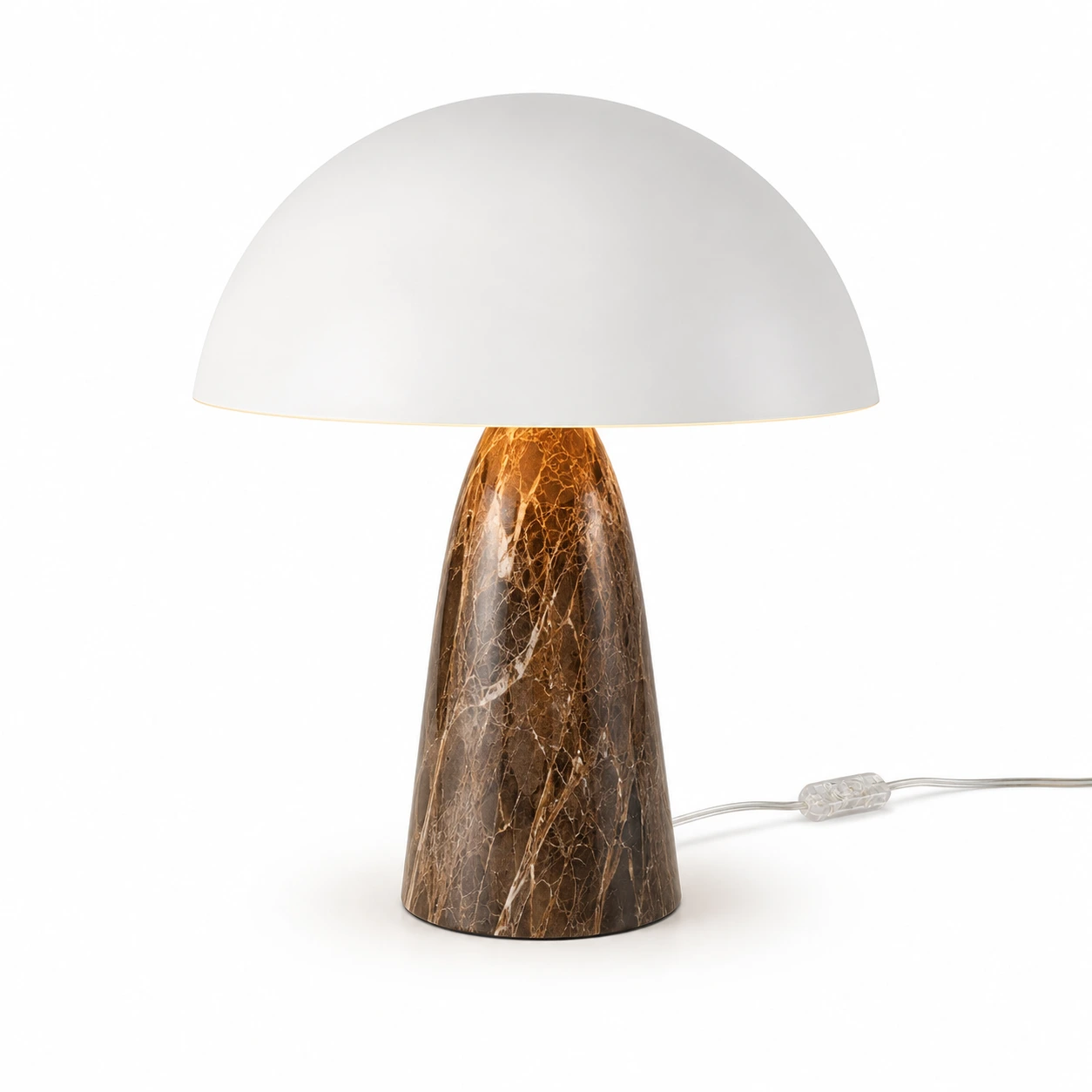 Bordslampa för sovrum och vardagsrum med kupad skärm
